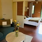 Les Vignes Apart-hotel 3*